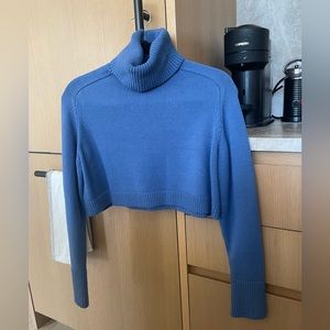 Cropped Blue Turtleneck from Zara - size Small